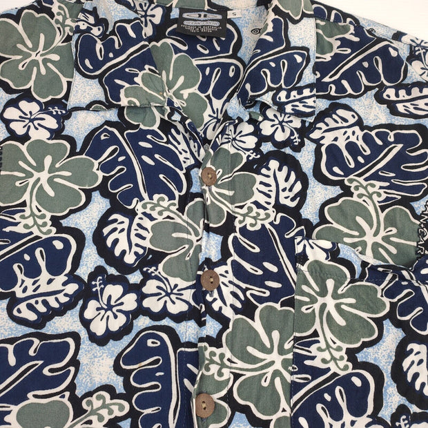 Ocean & Earth Shirt adult Size Small Vintage Floral Rayon surf casual collar Y2K